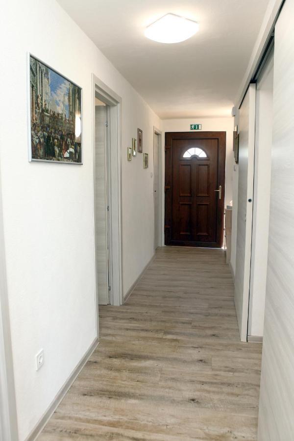 Residence Villa Fiore Portoroz Bagian luar foto