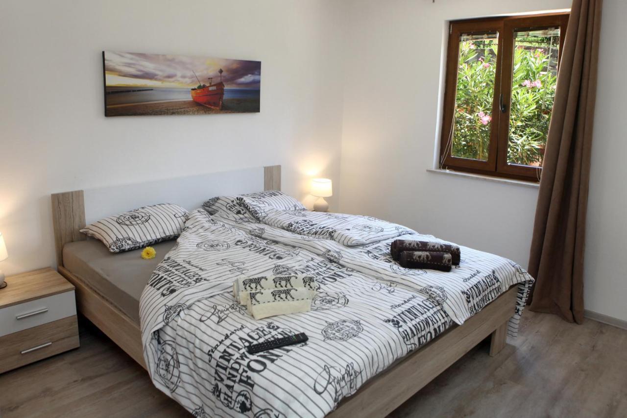 Residence Villa Fiore Portoroz Bagian luar foto